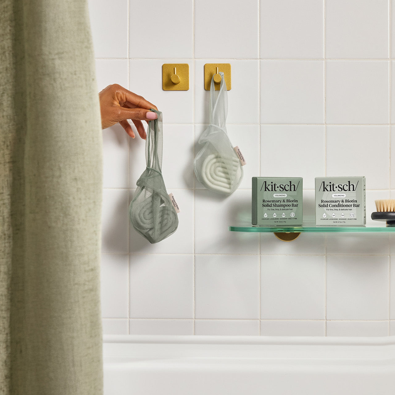 501482-501475-64945-64952-CreativeProductShoot-BottleFreeBeauty-Rosemary_Biotin-Group-1280x1280px_b157aec6-8220-49e1-bf6c-88077209b398