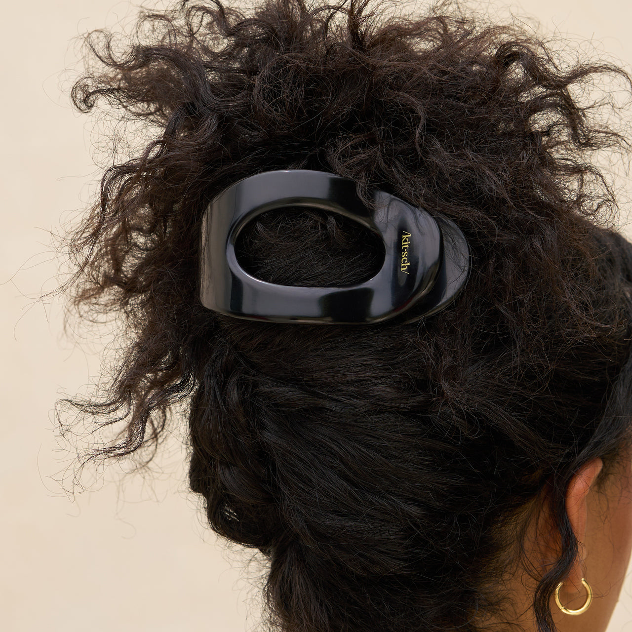 503561-RecycledPlasticLargeFlatCloudClip-Black-Hair-Model-1280x1280px
