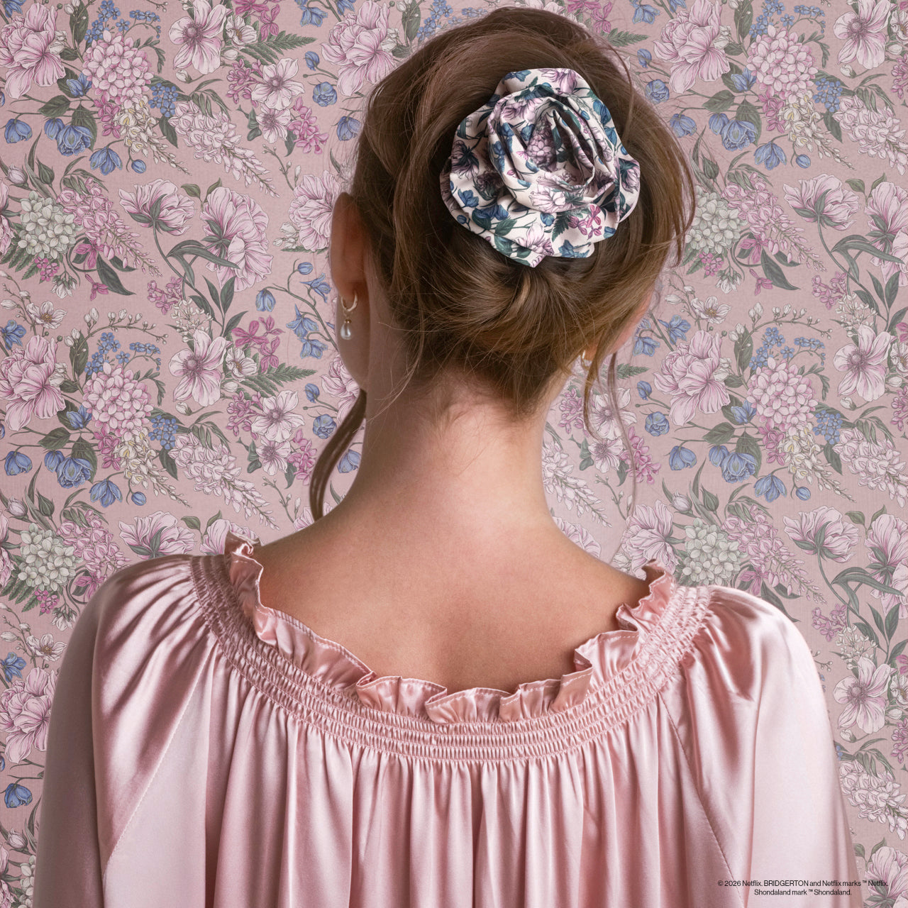 507415-BridgertonxKitsch-SatinRosetteMediumFlatCloudClip-Wisteria-Model-1-1280x1280px