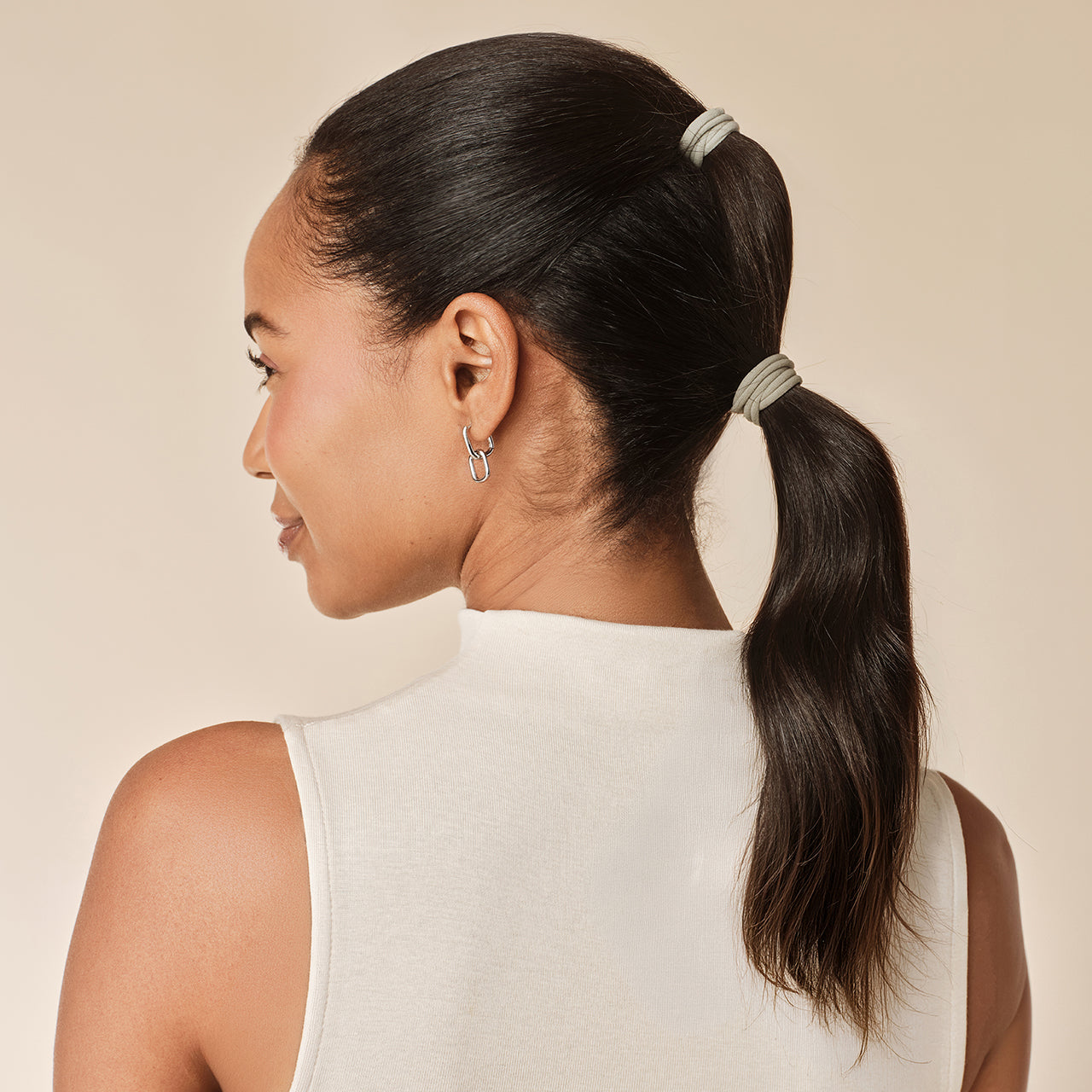 508733_Recycled_Hair_Elastics__Model_5