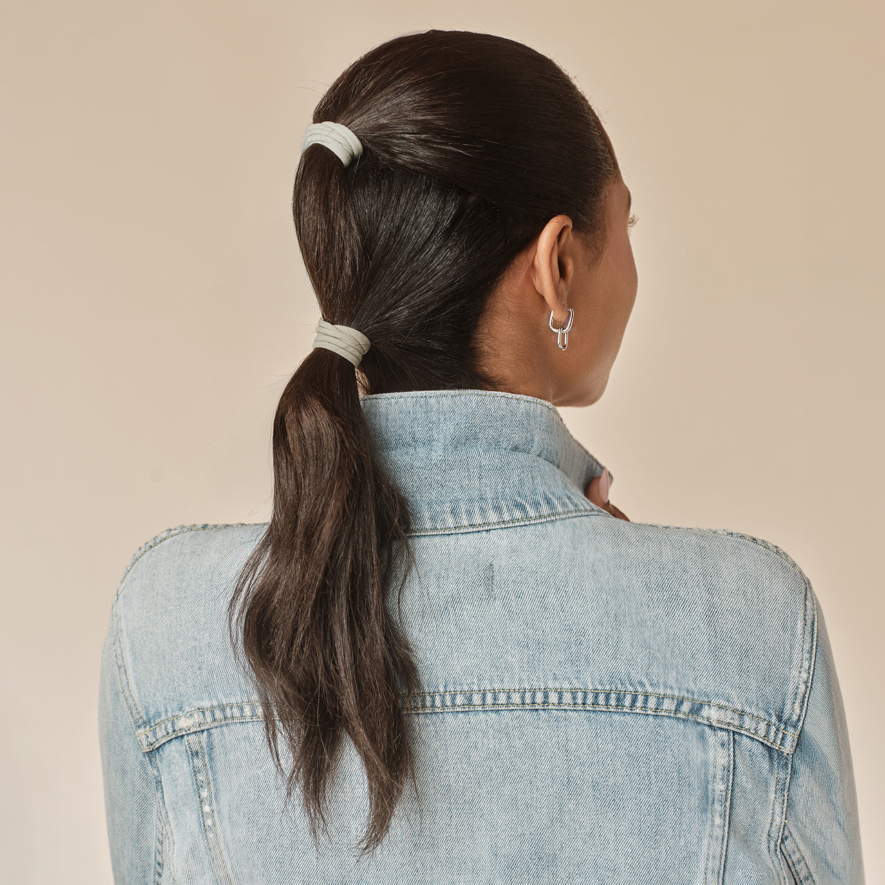 508733_Recycled_Hair_Elastics__Model_8
