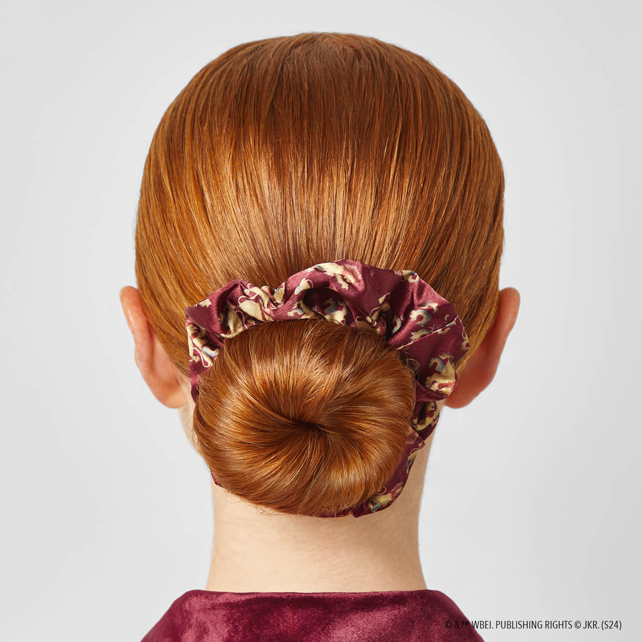 65355-HarryPotterxKitsch-SatinSleepScrunchies-4pc-Model-6-1280x1280px