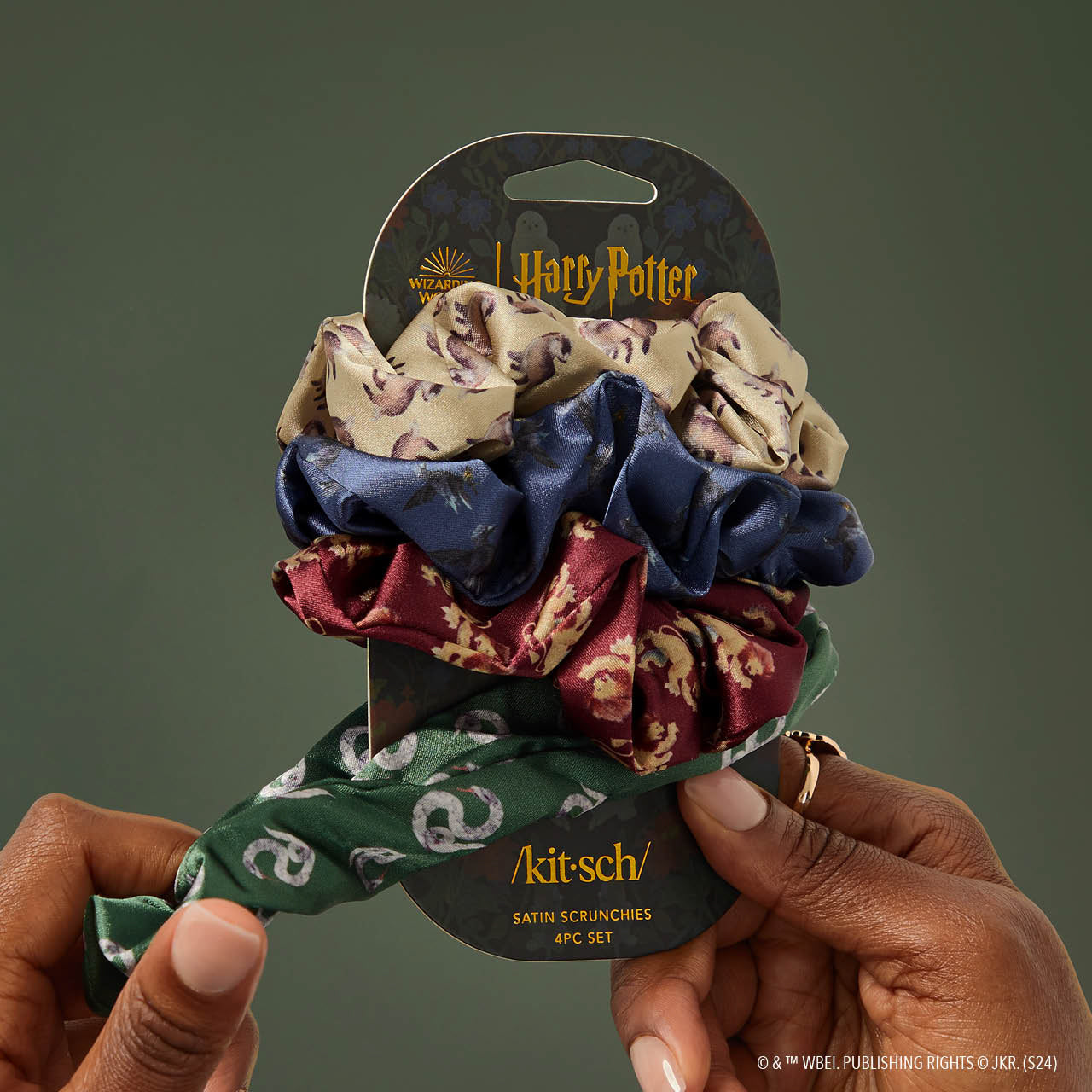 65355-HarryPotterxKitsch-SatinSleepScrunchies-4pc-Model-8-1280x1280px