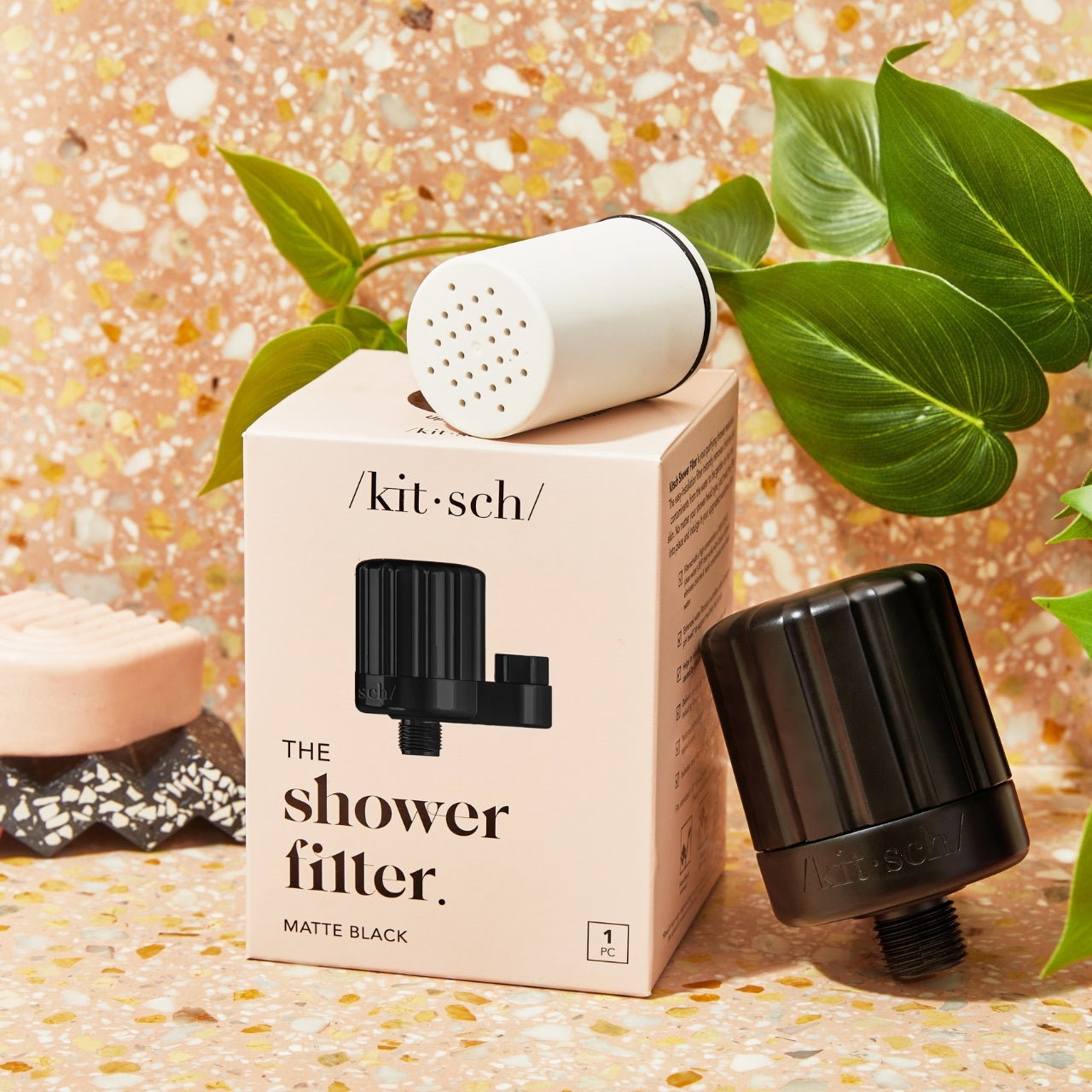65751-64969-CreativeProductShoot-ShowerFilter-BottleFreeBeauty-Group-1280x1280px