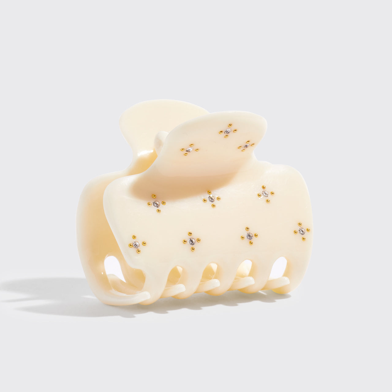 67205-RecycledPlasticRhinestoneMediumPuffyClawClip-1pc-Hair-Ivory-2-1280x1280px